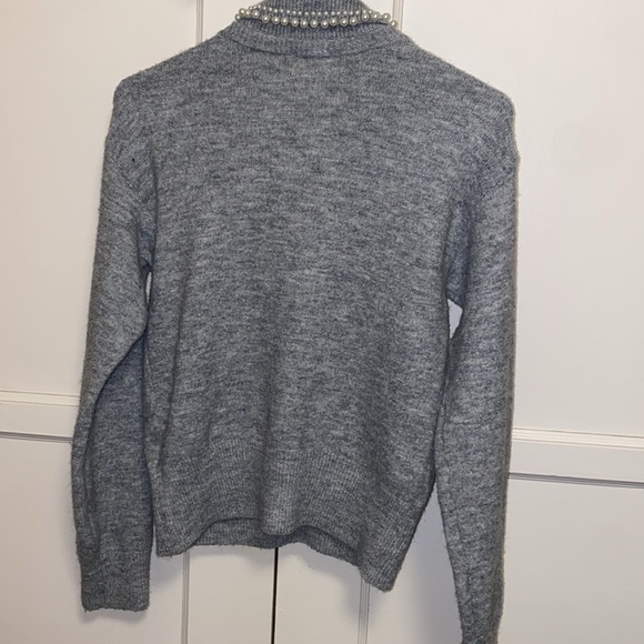 H&M XS GRAY BEADED-COLLAR SWEATER - Picture 3 of 11